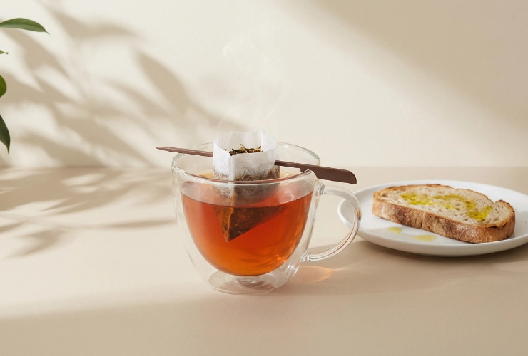 Papieren theefilters met houder